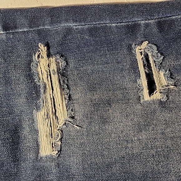 Women's Jeans - Picture 3 of 9